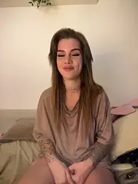 EmiliaCatalina stripchat stream image