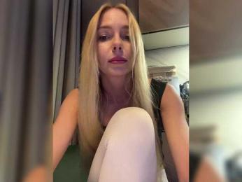 WhiteGirl-one bongacams stream image