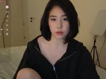 ki_mi chaturbate stream image
