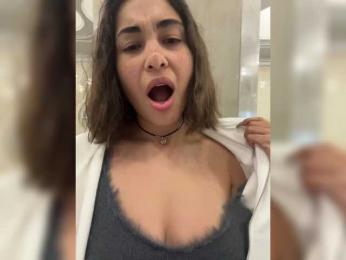 wlcm2talilia bongacams stream image