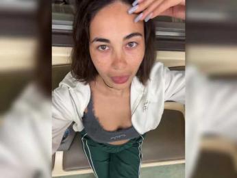 wlcm2talilia bongacams stream image