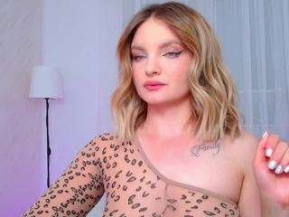 lisa-tease camsoda stream image