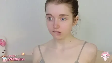 petiteluluxx stripchat stream image