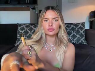 Anais A flirt4free stream image