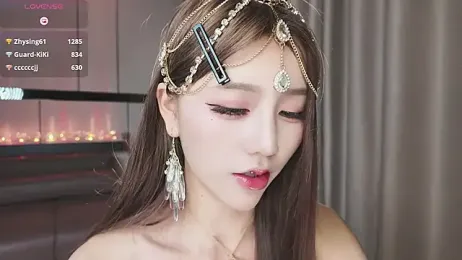 Kiki--2025 stripchat stream image