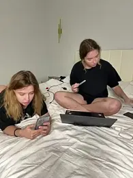 Nura_n_Sarah stripchat stream image