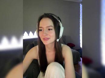 whiteTEA bongacams stream image