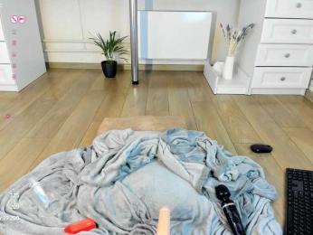 JennySnow bongacams stream image