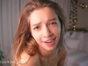 little_poetry chaturbate stream image