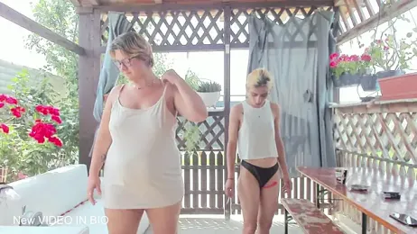 Julia35 stripchat stream image