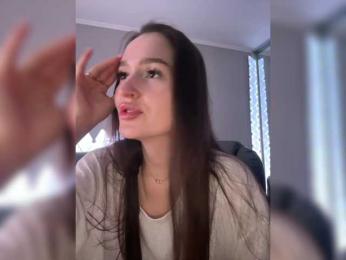 whiteTEA bongacams stream image