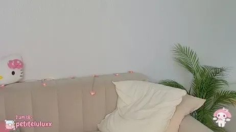 petiteluluxx stripchat stream image