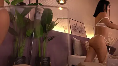 ElleDiane stripchat stream image