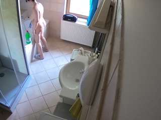 voyeurcam-julmodels-bath-2nd-2 camsoda stream image