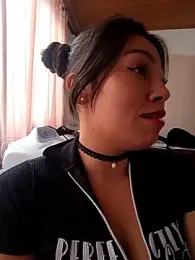 LIZ-06_ stripchat stream image