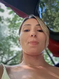 LetsFunKARINA stripchat stream image