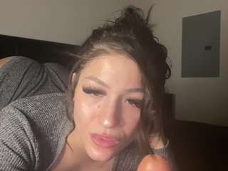 xokenziexo camsoda stream image