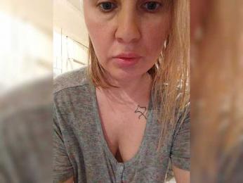 Alisa-33 bongacams stream image