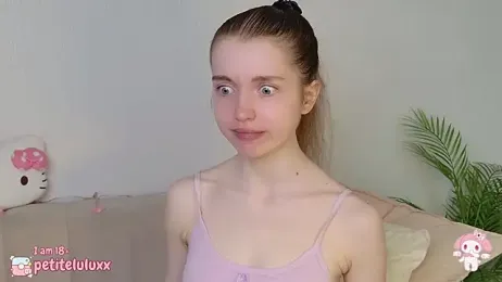 petiteluluxx stripchat stream image