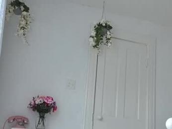 littlegreekflower chaturbate stream image