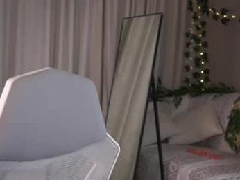 little_poetry chaturbate stream image