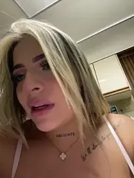 MiaWhitePink_ stripchat stream image