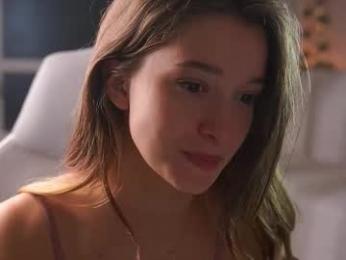 little_poetry chaturbate stream image