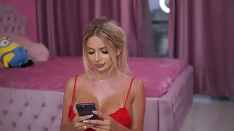 AshleySinn stripchat stream image