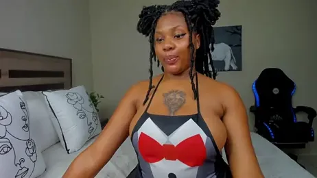 Renee-18 stripchat stream image