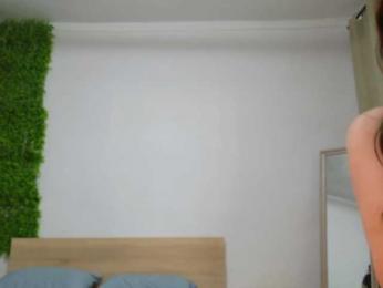 EmilyxJames bongacams stream image