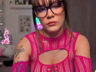 marinalovesyou camsoda stream image