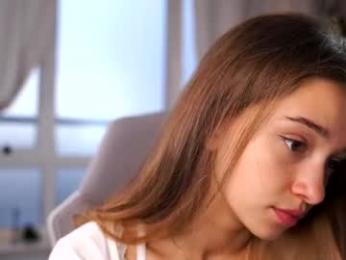 little_poetry chaturbate stream image