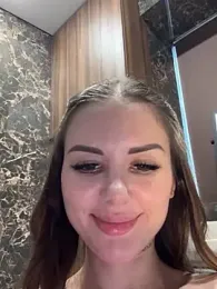 Alina_Vibe_Me stripchat stream image