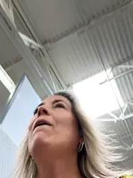 Cherry-red-xo stripchat stream image