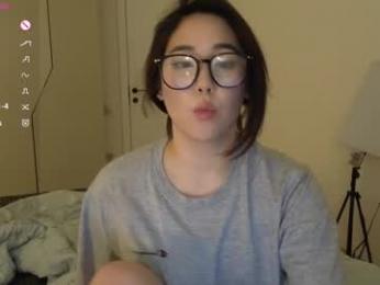 ki_mi chaturbate stream image