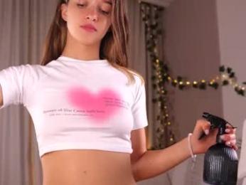 little_poetry chaturbate stream image