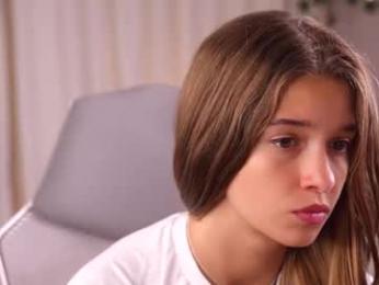 little_poetry chaturbate stream image