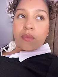 Shara_dreams stripchat stream image