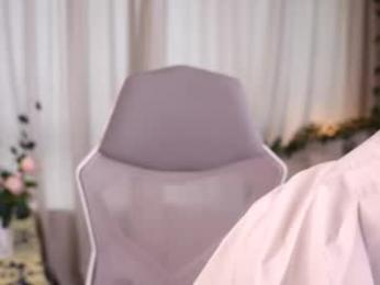 little_poetry chaturbate stream image