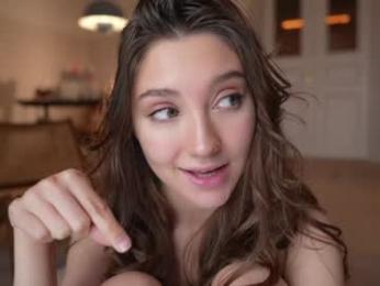 mia_elfie chaturbate stream image