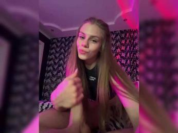 theadebuenoo bongacams stream image