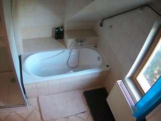 voyeurcam-julmodels-bath-2nd-1 camsoda stream image