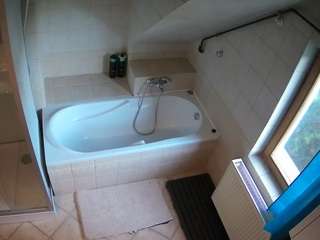 voyeurcam-julmodels-bath-2nd-1 camsoda stream image