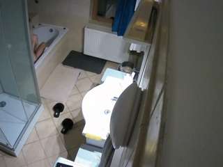 voyeurcam-julmodels-bath-2nd-2 camsoda stream image