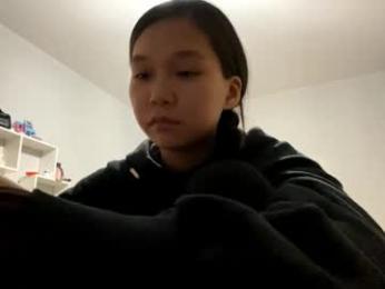 oracowee chaturbate stream image