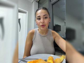 wlcm2talilia bongacams stream image