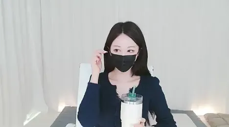 33bellla333 stripchat stream image