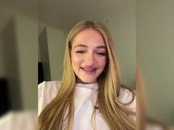 duloveli bongacams stream image