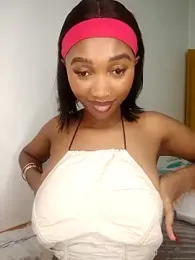 Hannah_107 stripchat stream image