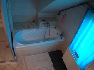 voyeurcam-julmodels-bath-2nd-1 camsoda stream image